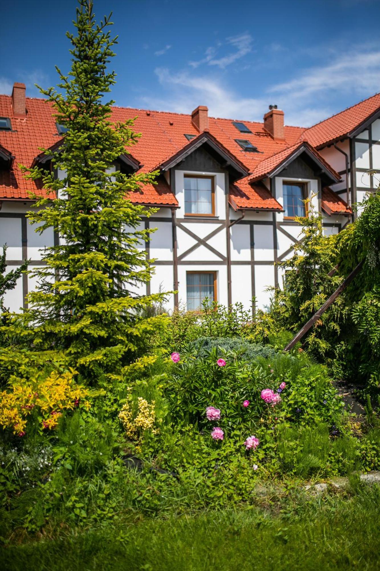 Nordowi Dwor Bed & Breakfast Celbowo Exterior photo